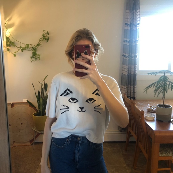 Cat face short sleeved sweater - Picture 3 of 3